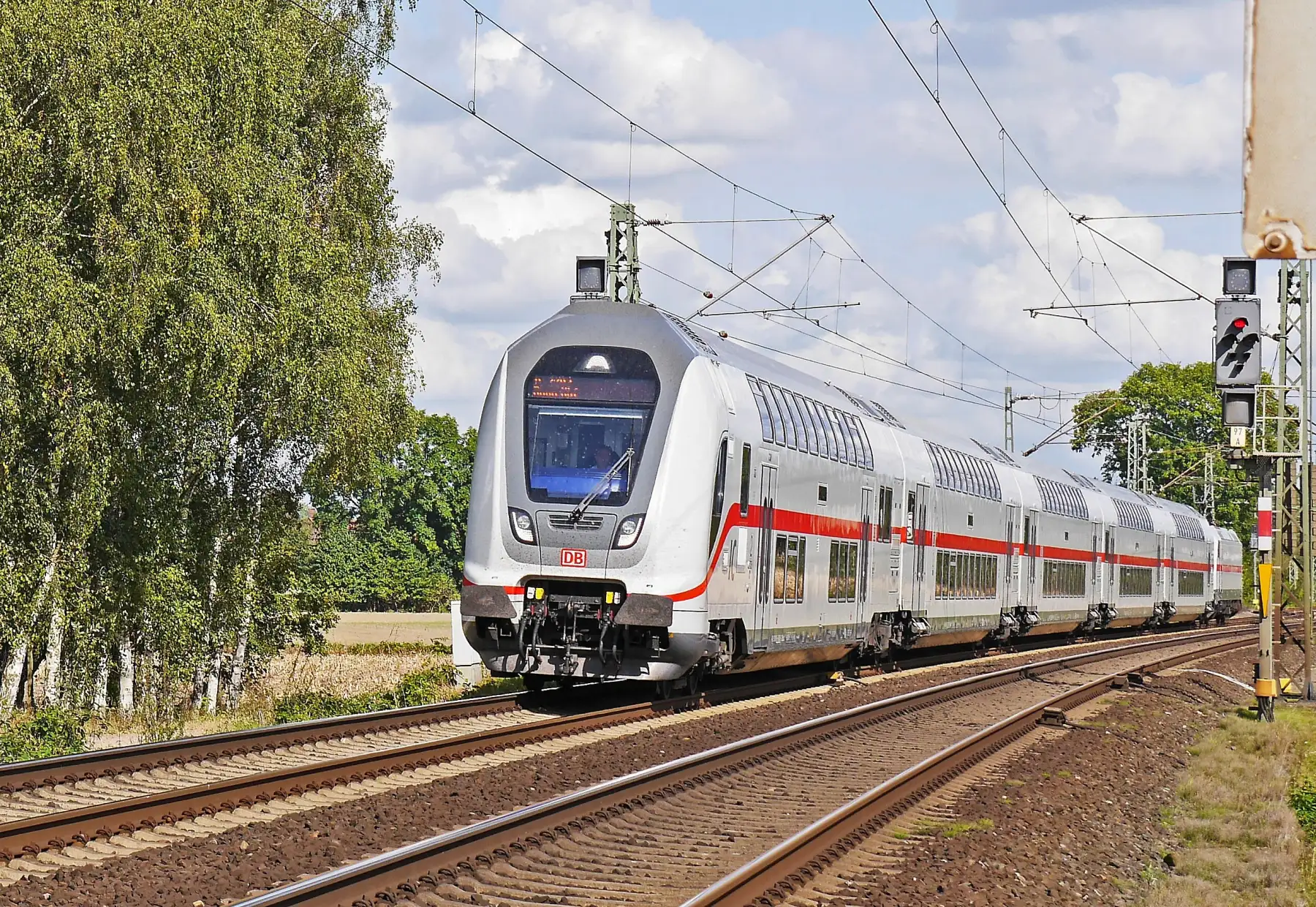 Bus- Bahn und Flughafentransfer